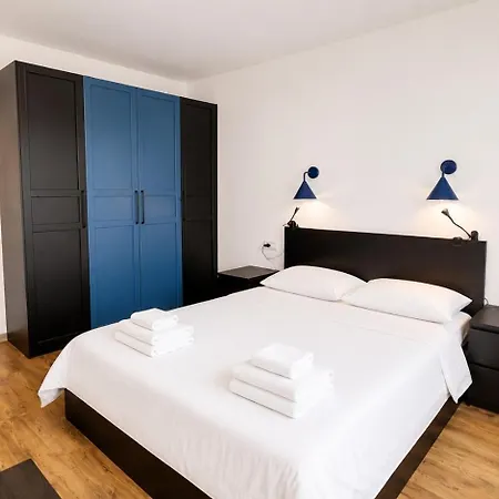 Park 1br W/free Parking & Heated Pool