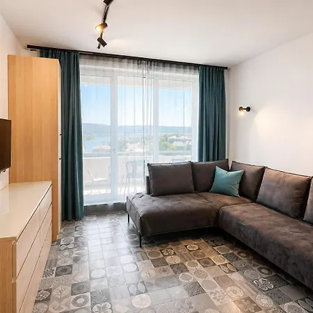 Park 1br W/free Parking & Heated Pool 公寓 *