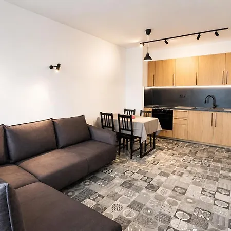 Park 1br W/free Parking & Heated Pool 公寓 瓦爾納