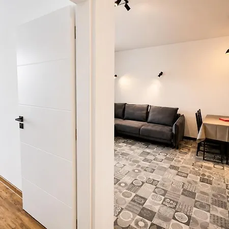 Park 1br W/free Parking & Heated Pool 公寓